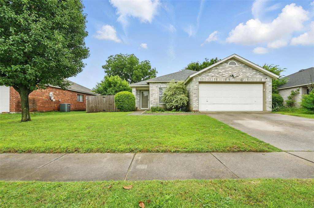 636 Capricorn Street, Cedar Hill, TX 75104