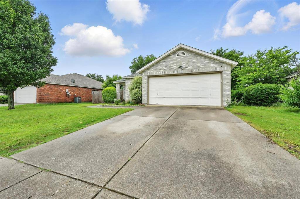 636 Capricorn Street, Cedar Hill, TX 75104