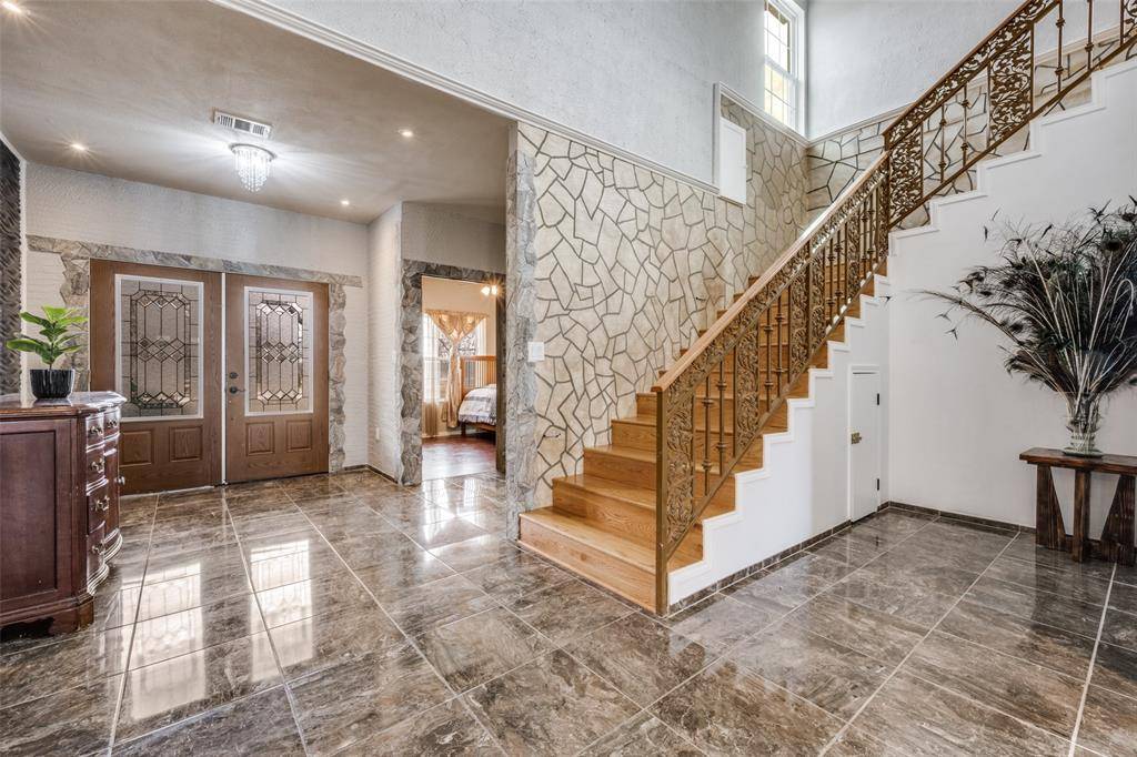 799 County Road 1596, Alvord, TX 76225