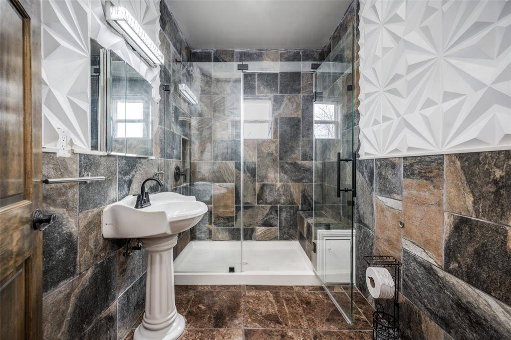799 County Road 1596, Alvord, TX 76225