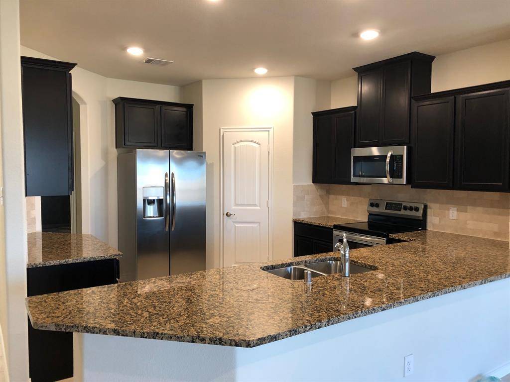 1732 Beasley Street, Van Alstyne, TX 75495