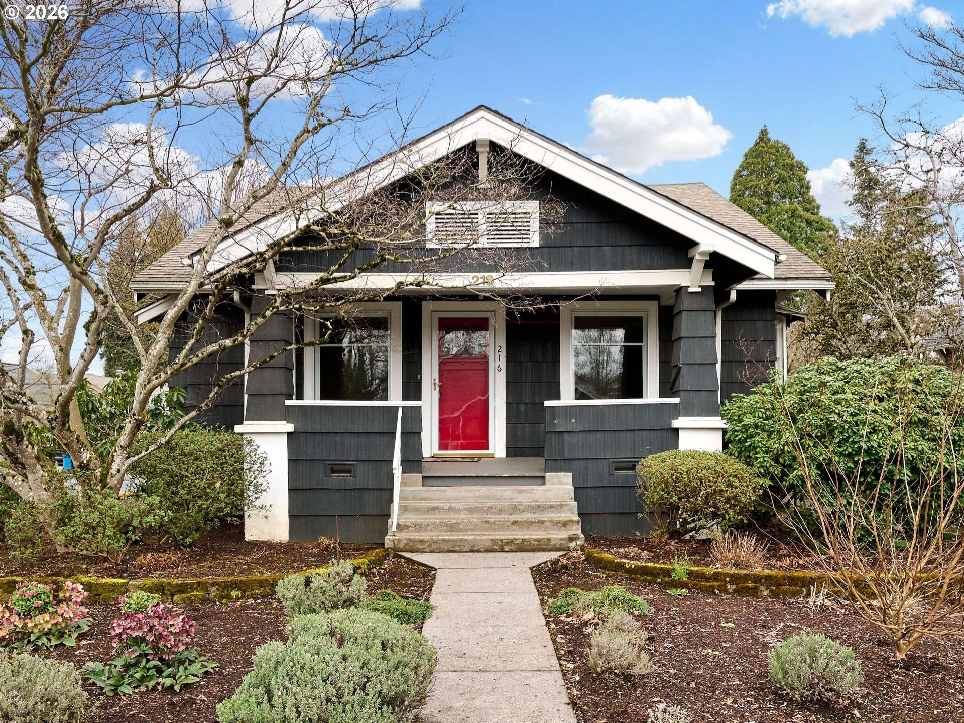 216 S JAMES ST, Silverton, OR 97381