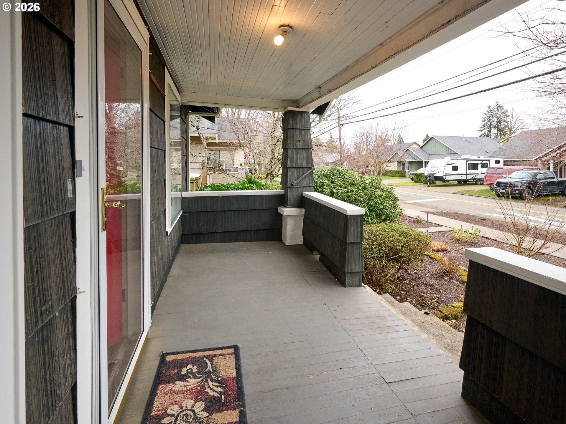 216 S JAMES ST, Silverton, OR 97381