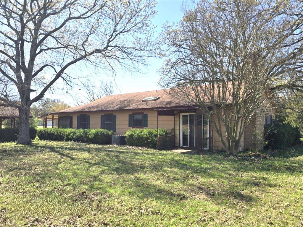 159 Rs County Road 3365, Emory, TX 75440