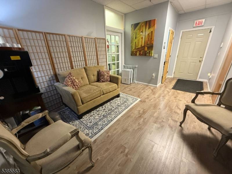 658 Allwood Rd, Clifton City, NJ 07012