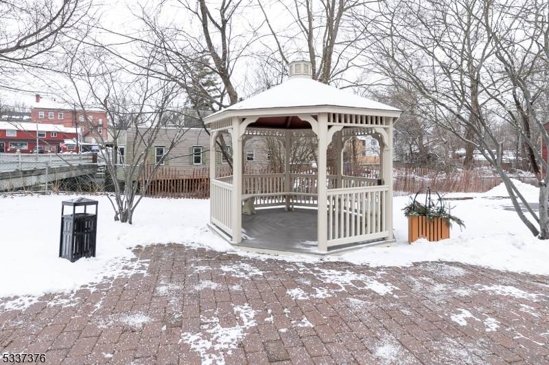 2 Market St, Belvidere Twp., NJ 07823