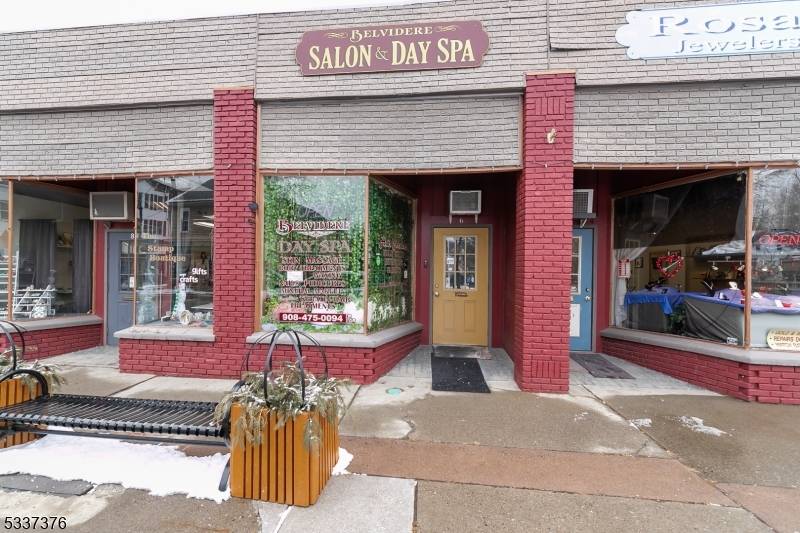 2 Market St, Belvidere Twp., NJ 07823