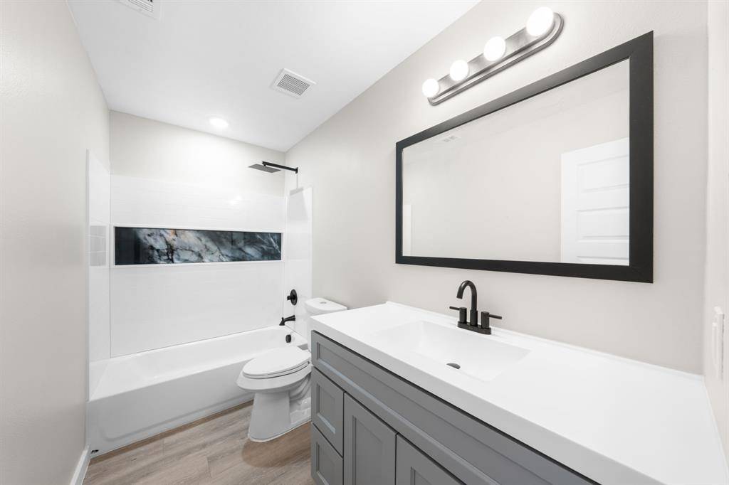 218 Chandler Street, Wilmer, TX 75172