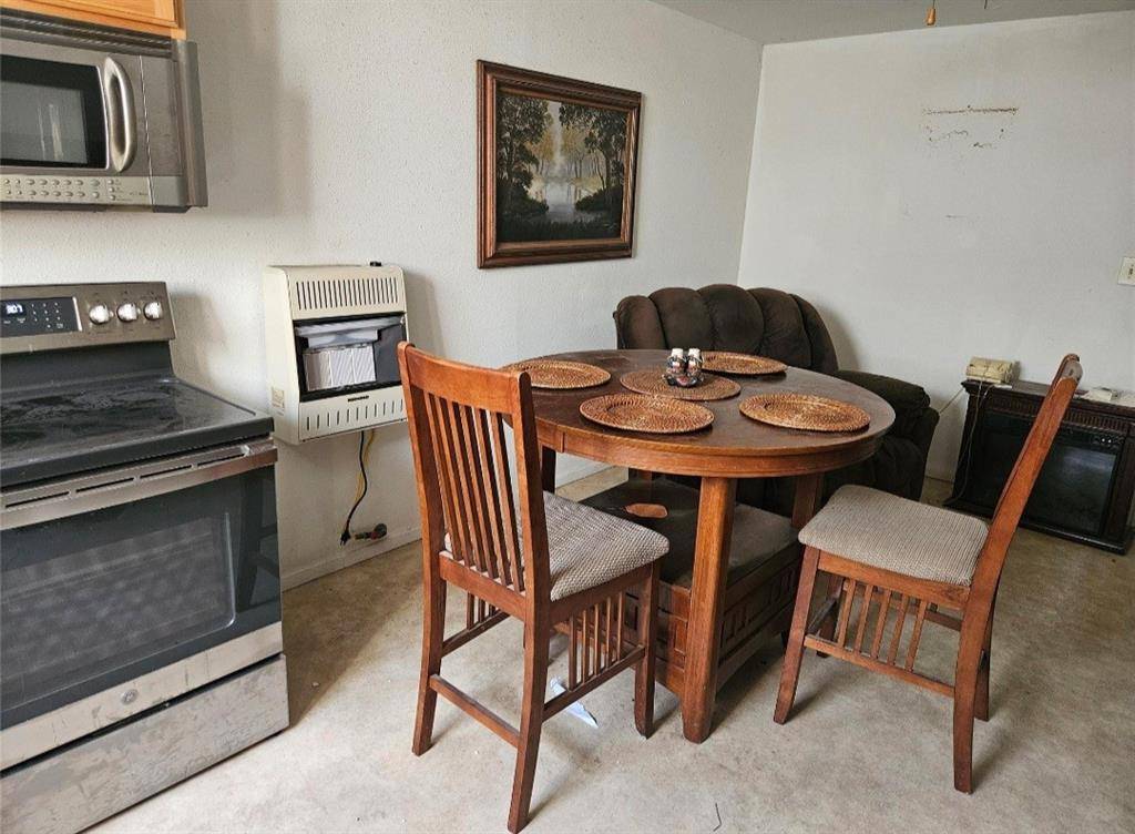 1347 Farm Road 38 S, Brookston, TX 75421