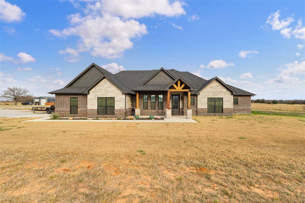 170 Rolling Hills Boulevard, Alvord, TX 76225