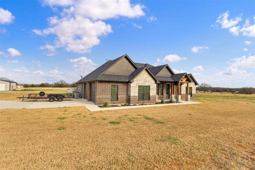 170 Rolling Hills Boulevard, Alvord, TX 76225