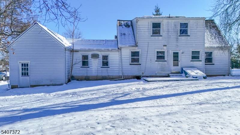 30 Reynolds Ave, Parsippany-troy Hills Twp., NJ 07054