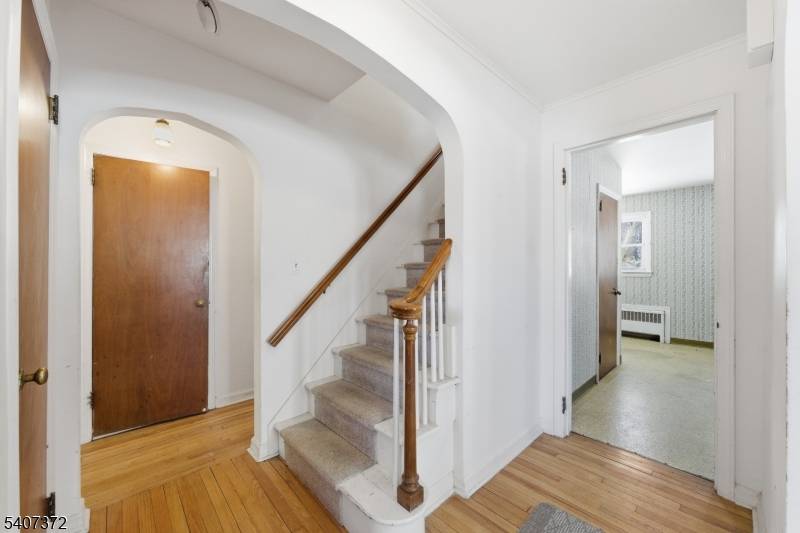 30 Reynolds Ave, Parsippany-troy Hills Twp., NJ 07054