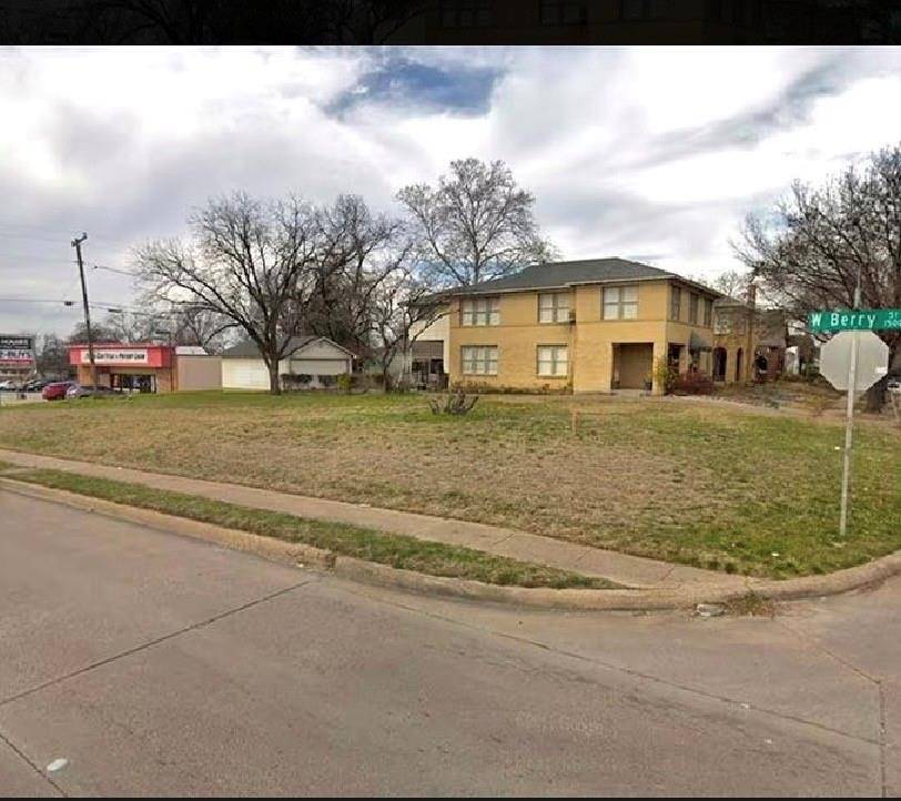 1500 W Berry Street, Fort Worth, TX 76110