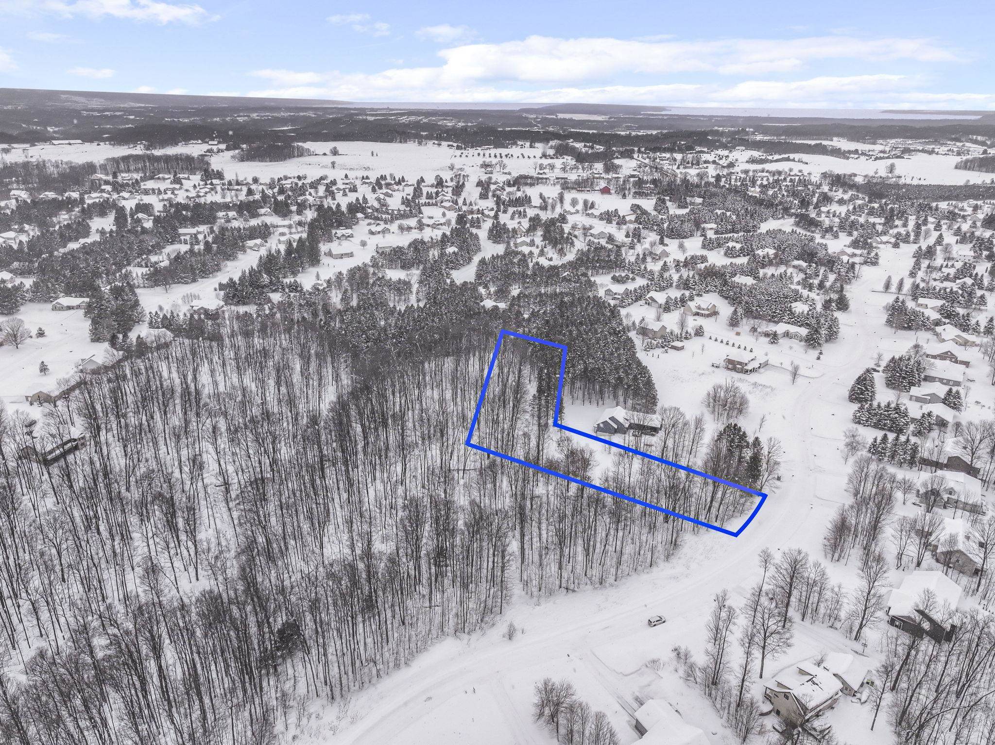 1208 S Ridge CT, Blair Twp, MI 49696