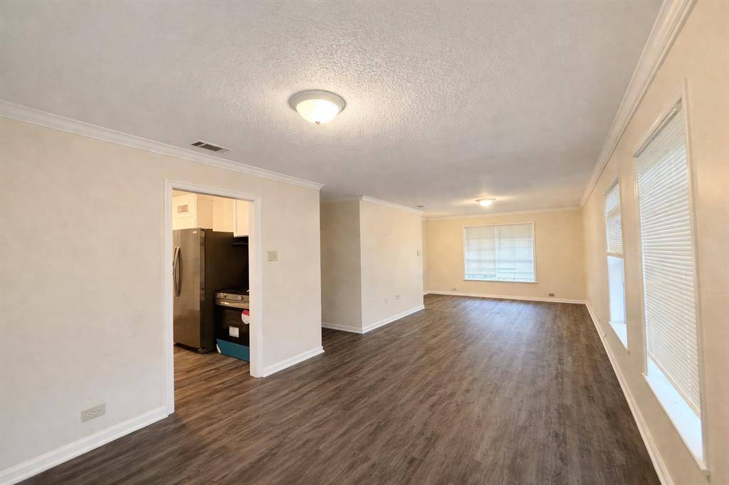 2806 E Atoll Drive, Dallas, TX 75216