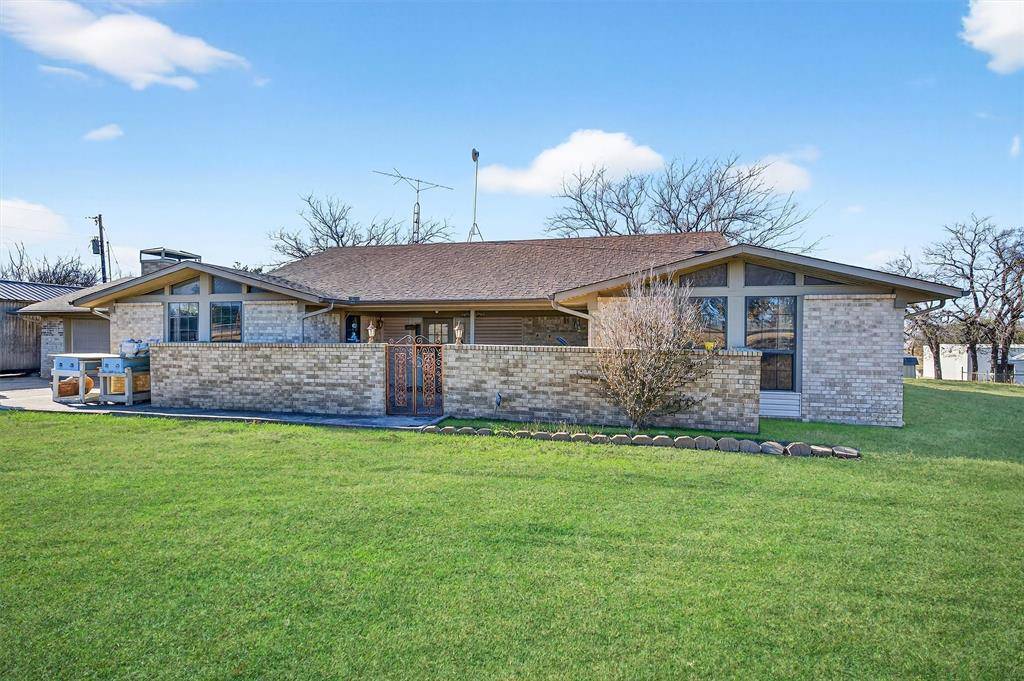 1839 County Road 121, Gainesville, TX 76240