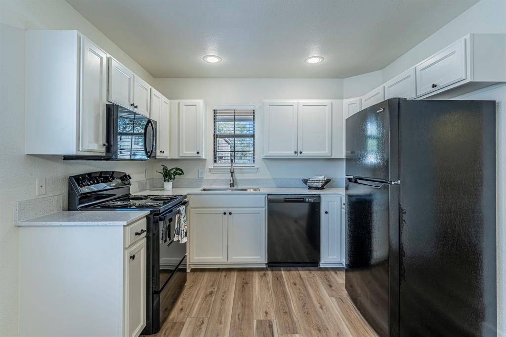 317 Jennifer Court, Weatherford, TX 76086