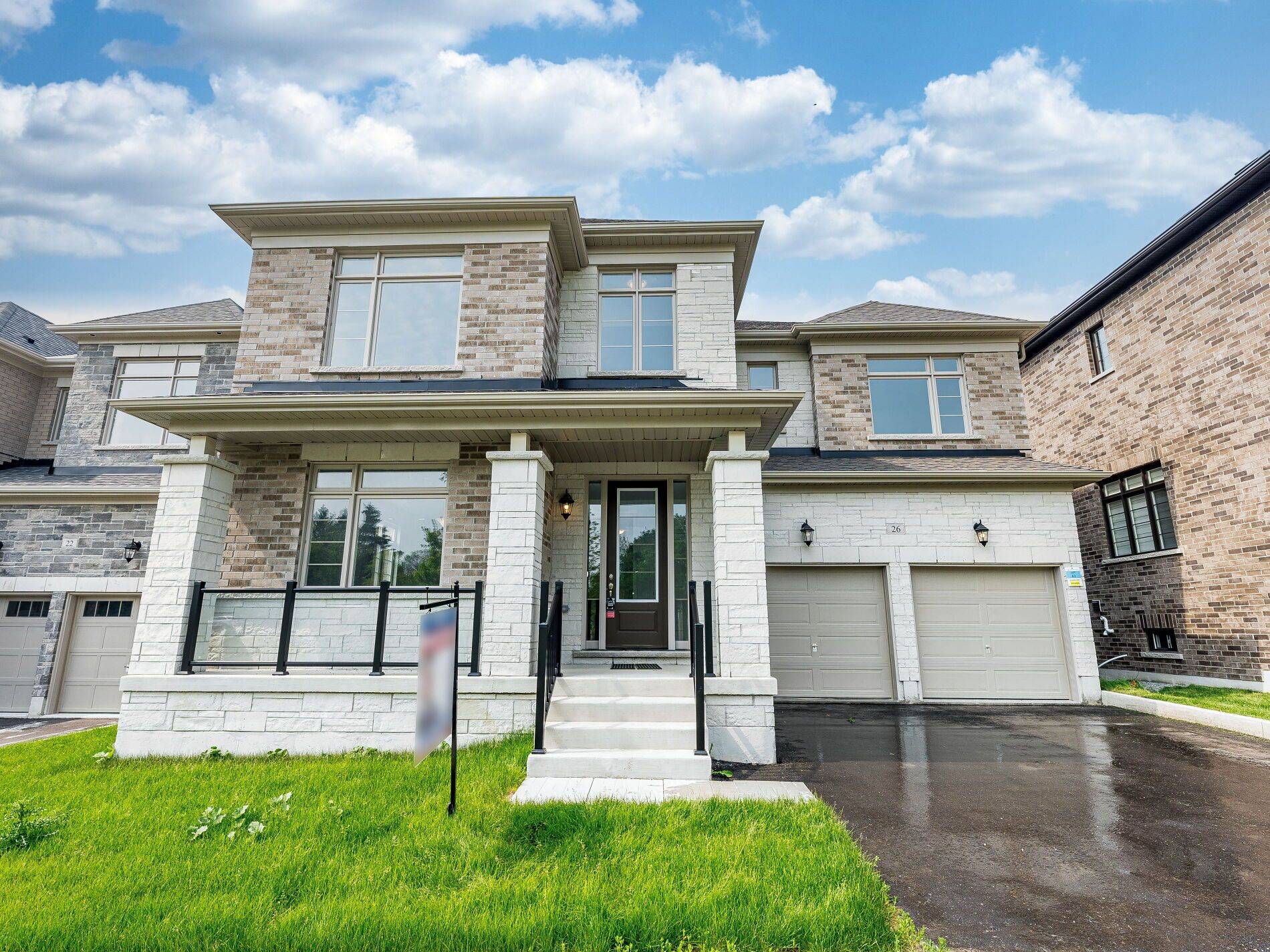 26 Hearn ST, Bradford West Gwillimbury, ON L0G 1B0