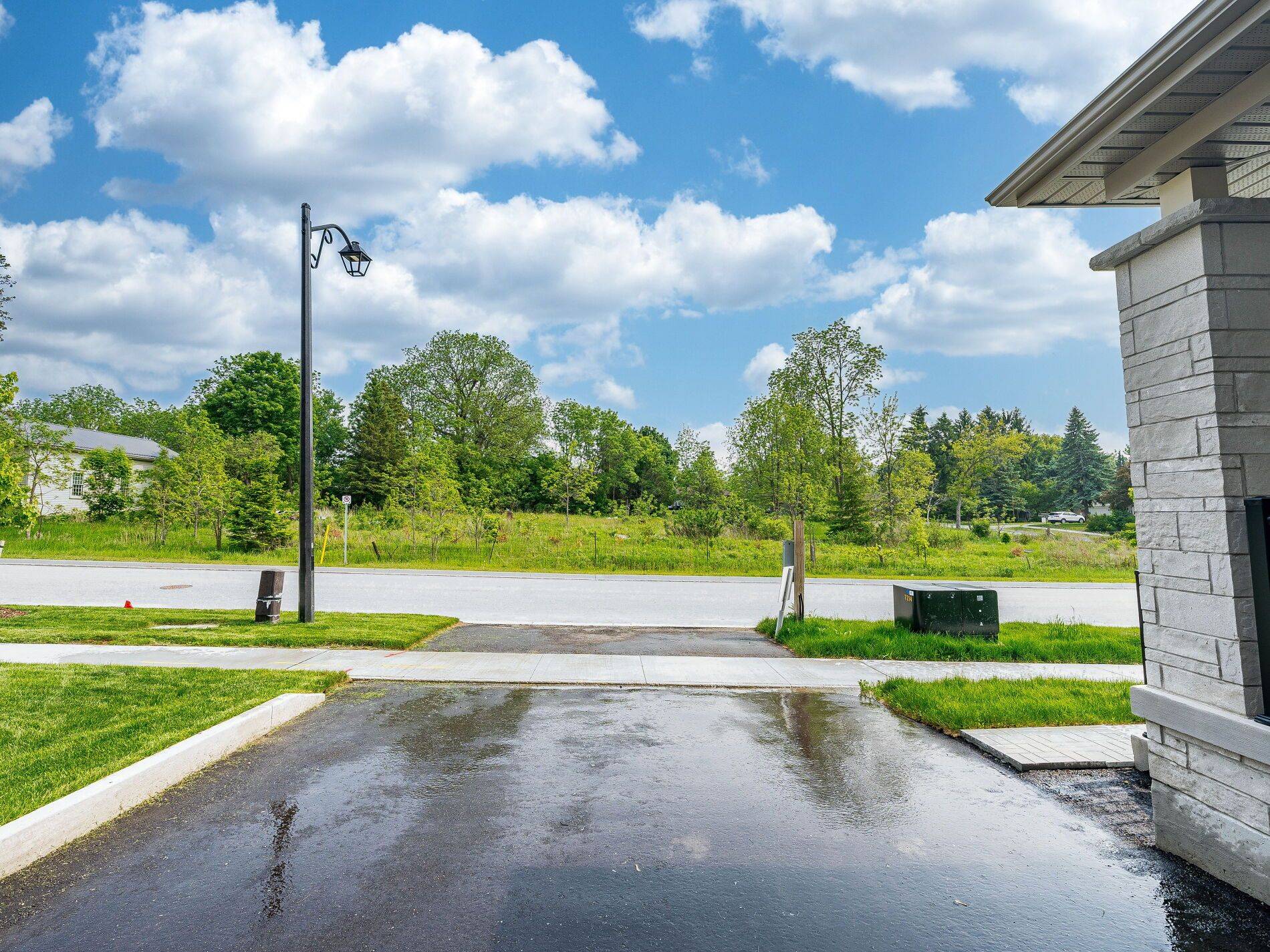 26 Hearn ST, Bradford West Gwillimbury, ON L0G 1B0