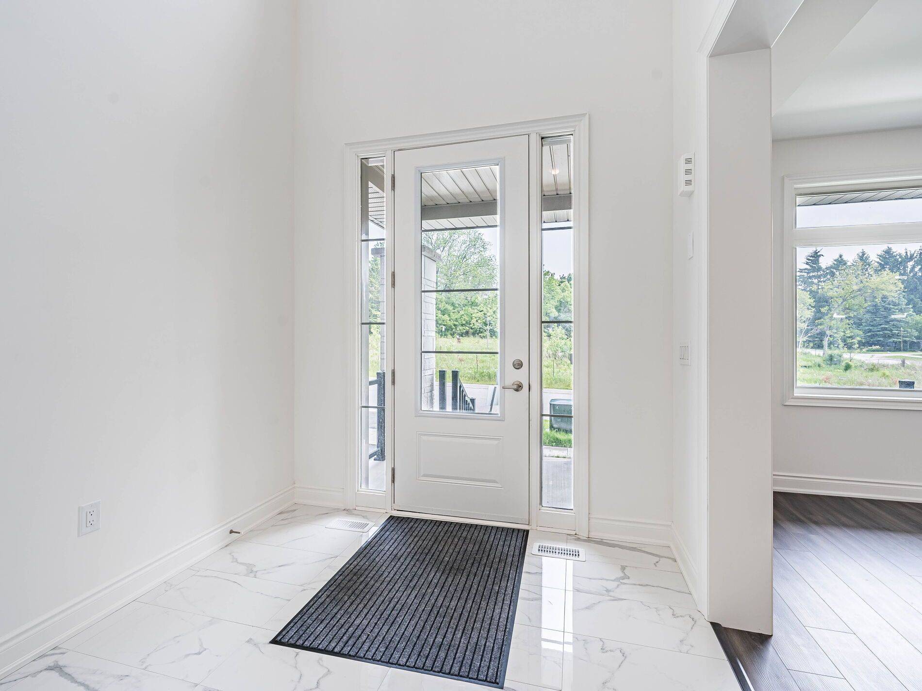 26 Hearn ST, Bradford West Gwillimbury, ON L0G 1B0