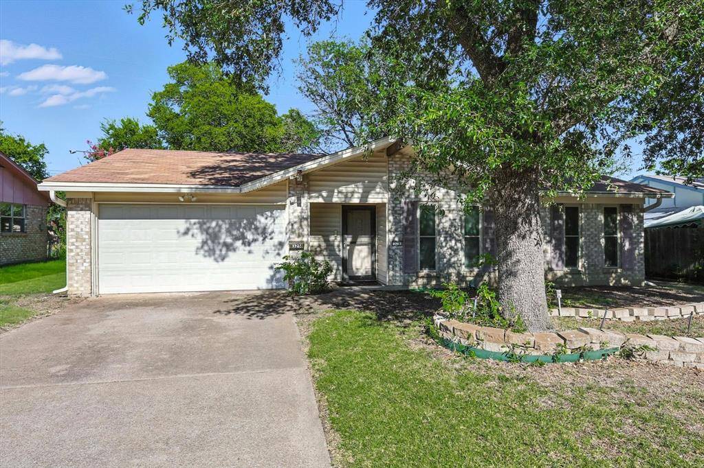 325 Hastings Drive, Cedar Hill, TX 75104
