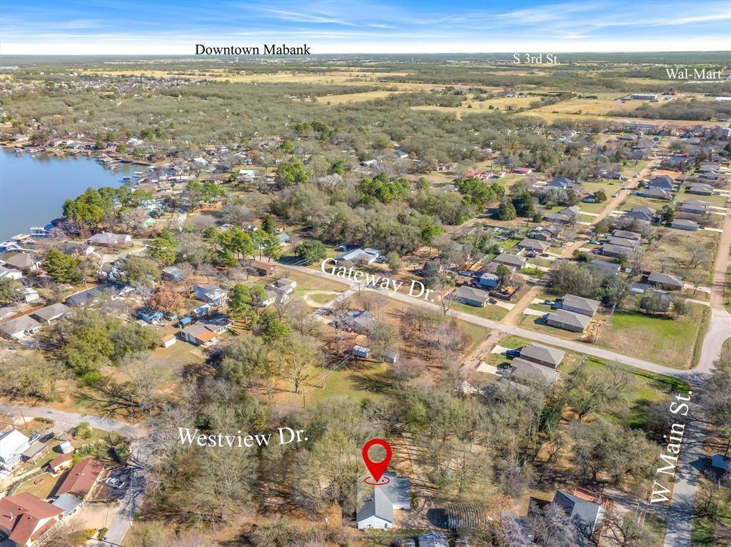 213 Westview Drive, Gun Barrel City, TX 75156