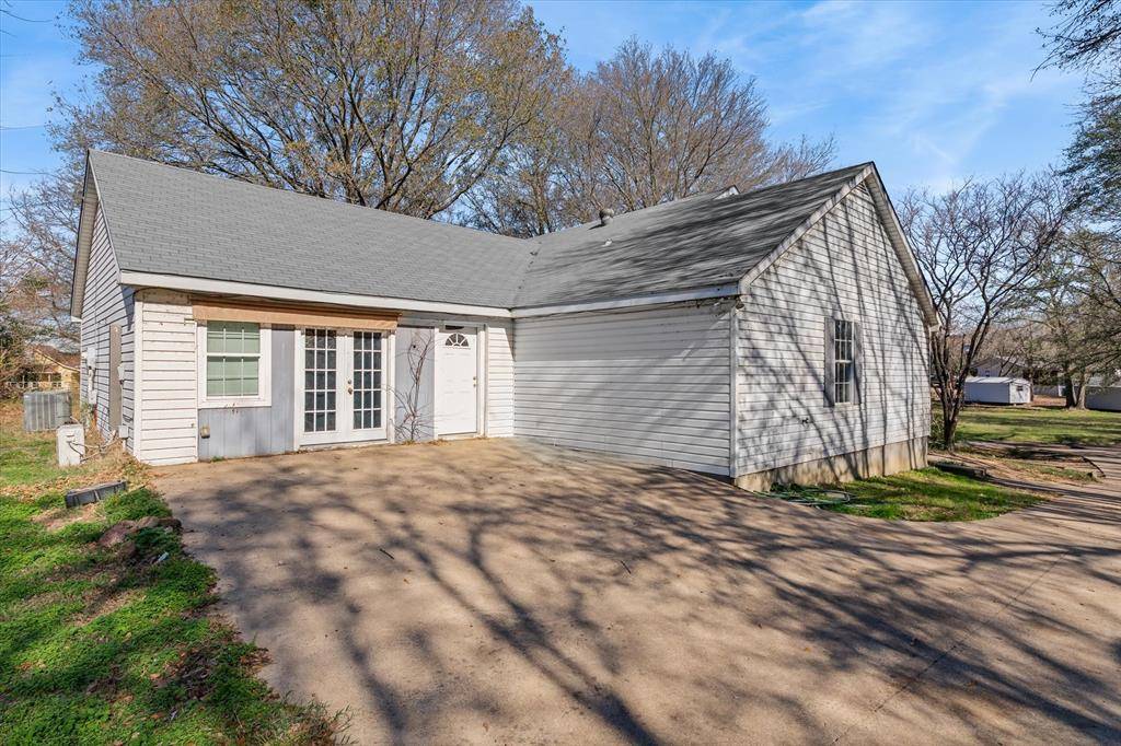 213 Westview Drive, Gun Barrel City, TX 75156