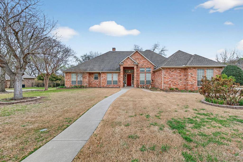 1810 Plum Creek Drive, Midlothian, TX 76065