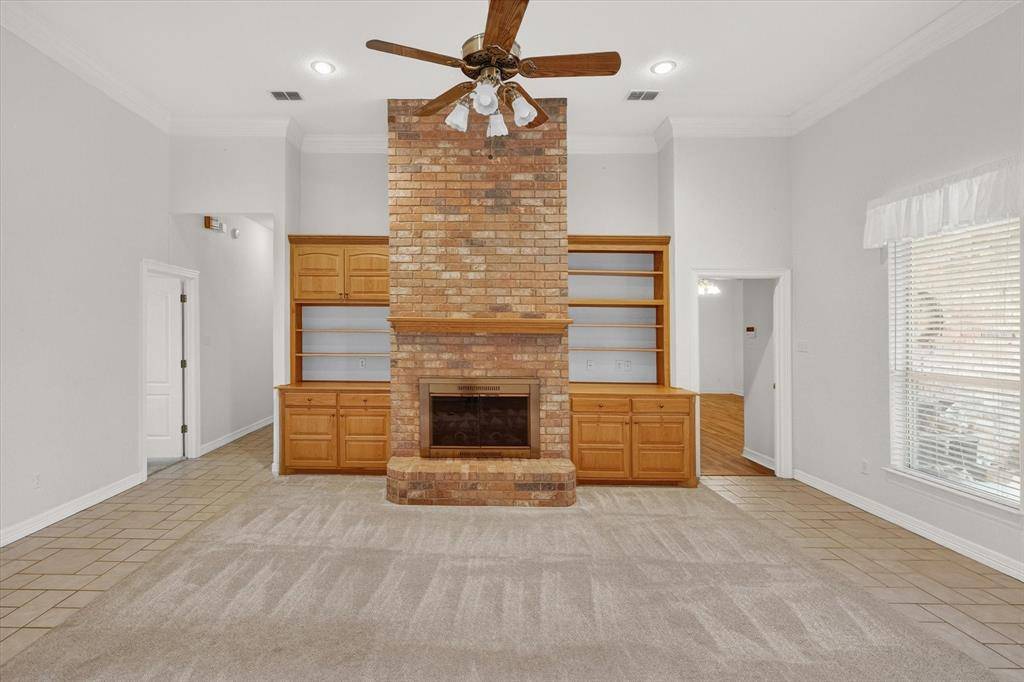 1810 Plum Creek Drive, Midlothian, TX 76065