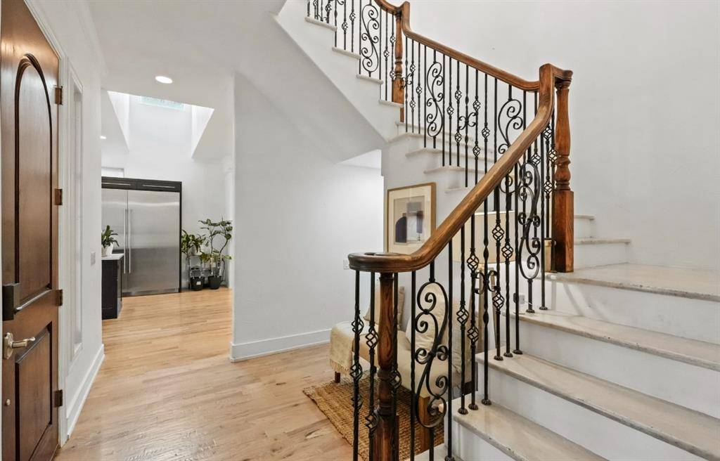 11911 Edgestone Road, Dallas, TX 75230