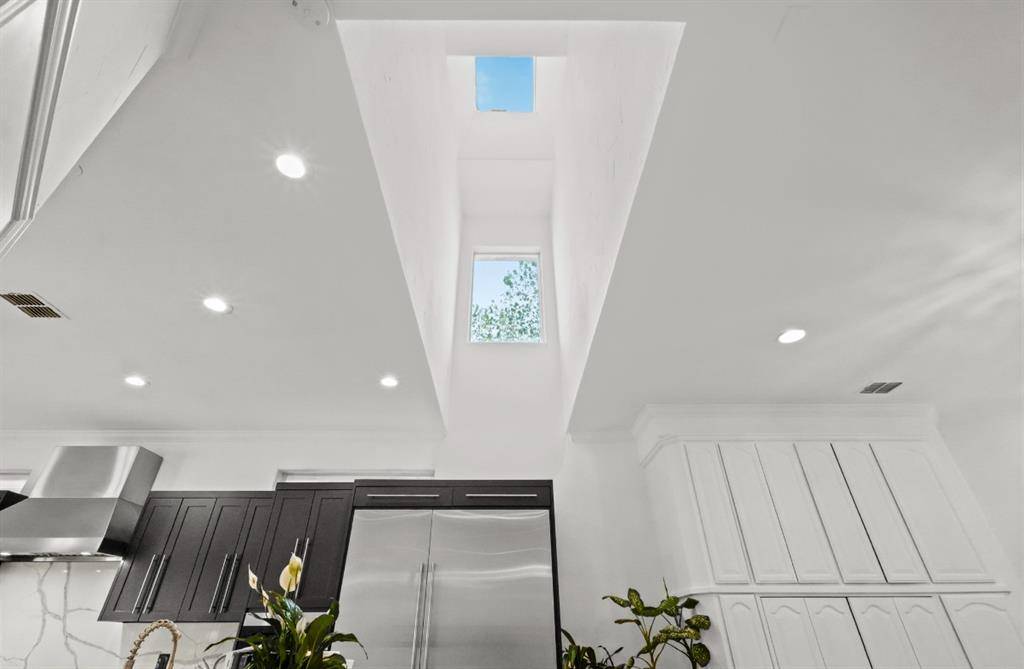 11911 Edgestone Road, Dallas, TX 75230