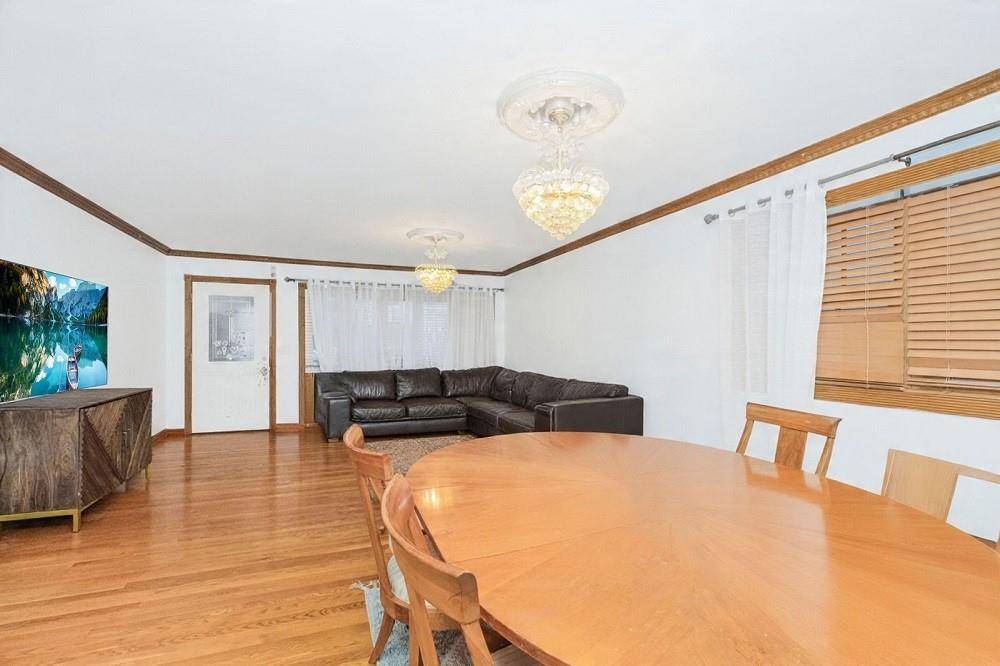 327 Bedford AVE, Staten  Island, NY 10306