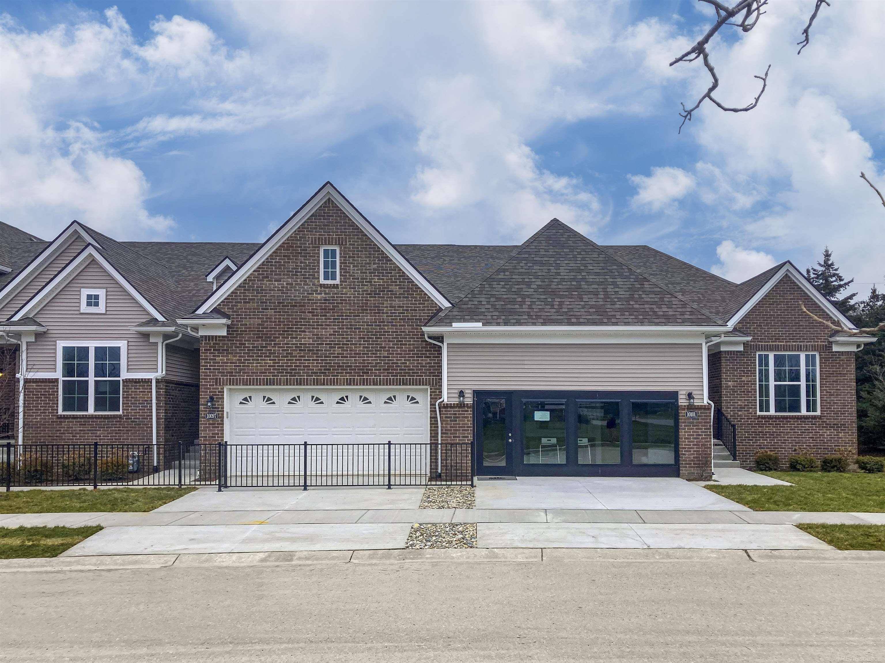 9936 Crossview TRL, Hartland Twp, MI 48855