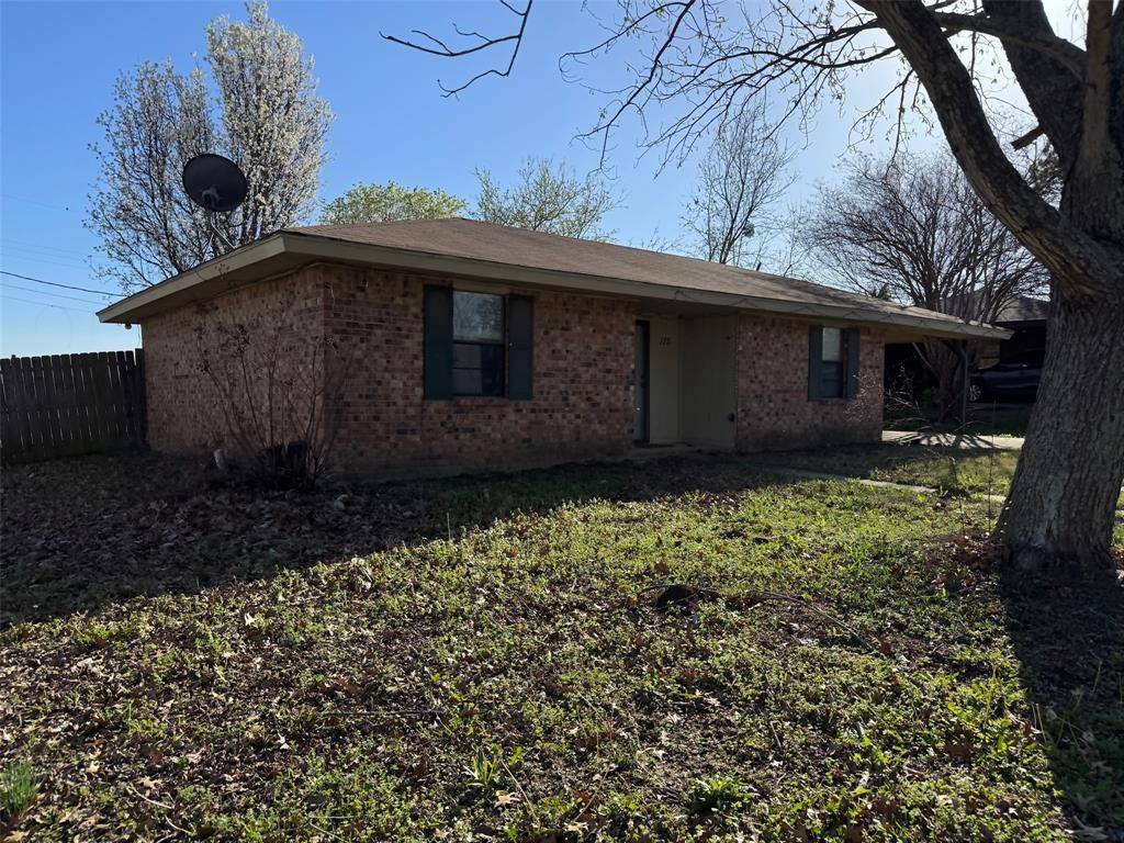 115 Elizabeth Lane, Blossom, TX 75416
