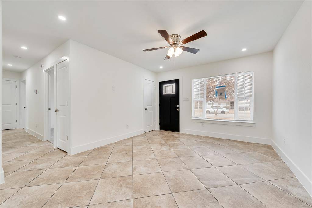 3102 Harvard Street N, Irving, TX 75062