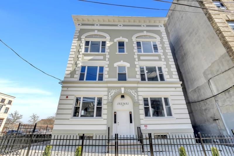 155 Clifton Ave, Newark City, NJ 07104
