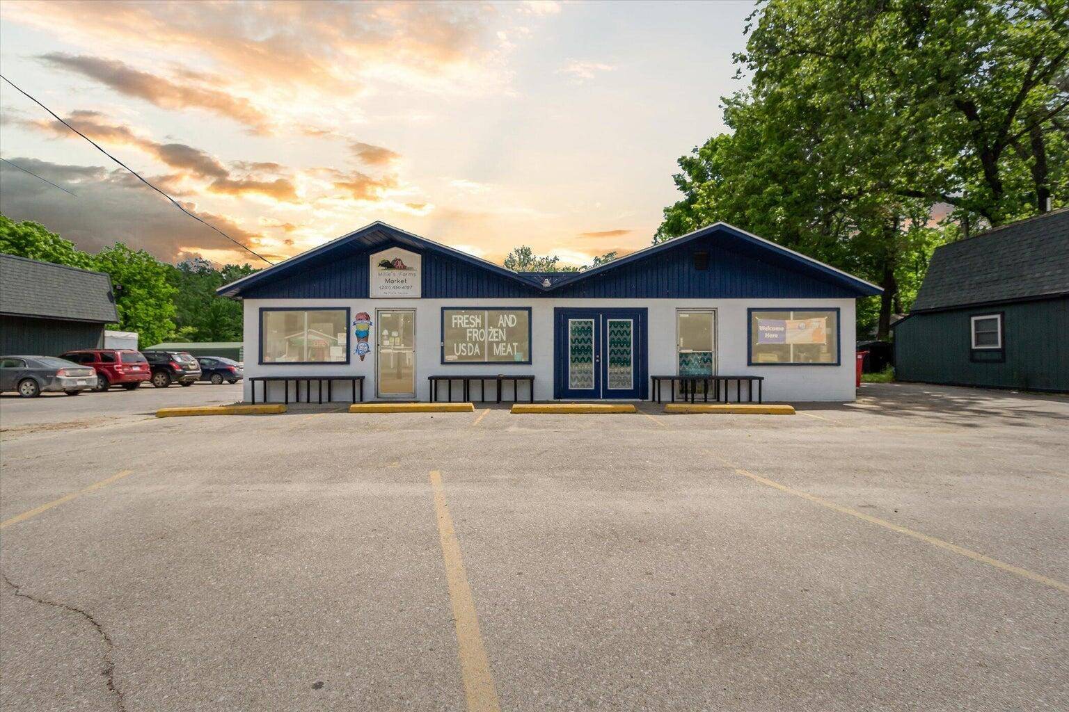 6372 E 36th ST, Big Prairie Twp, MI 49349