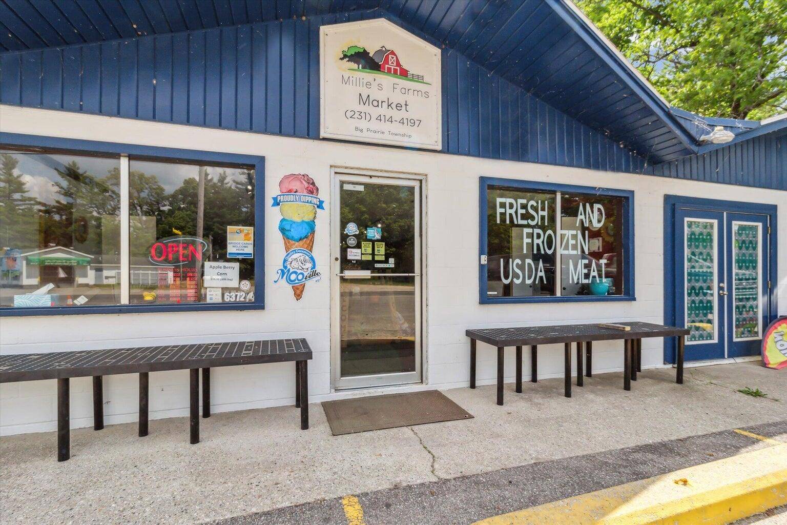 6372 E 36th ST, Big Prairie Twp, MI 49349