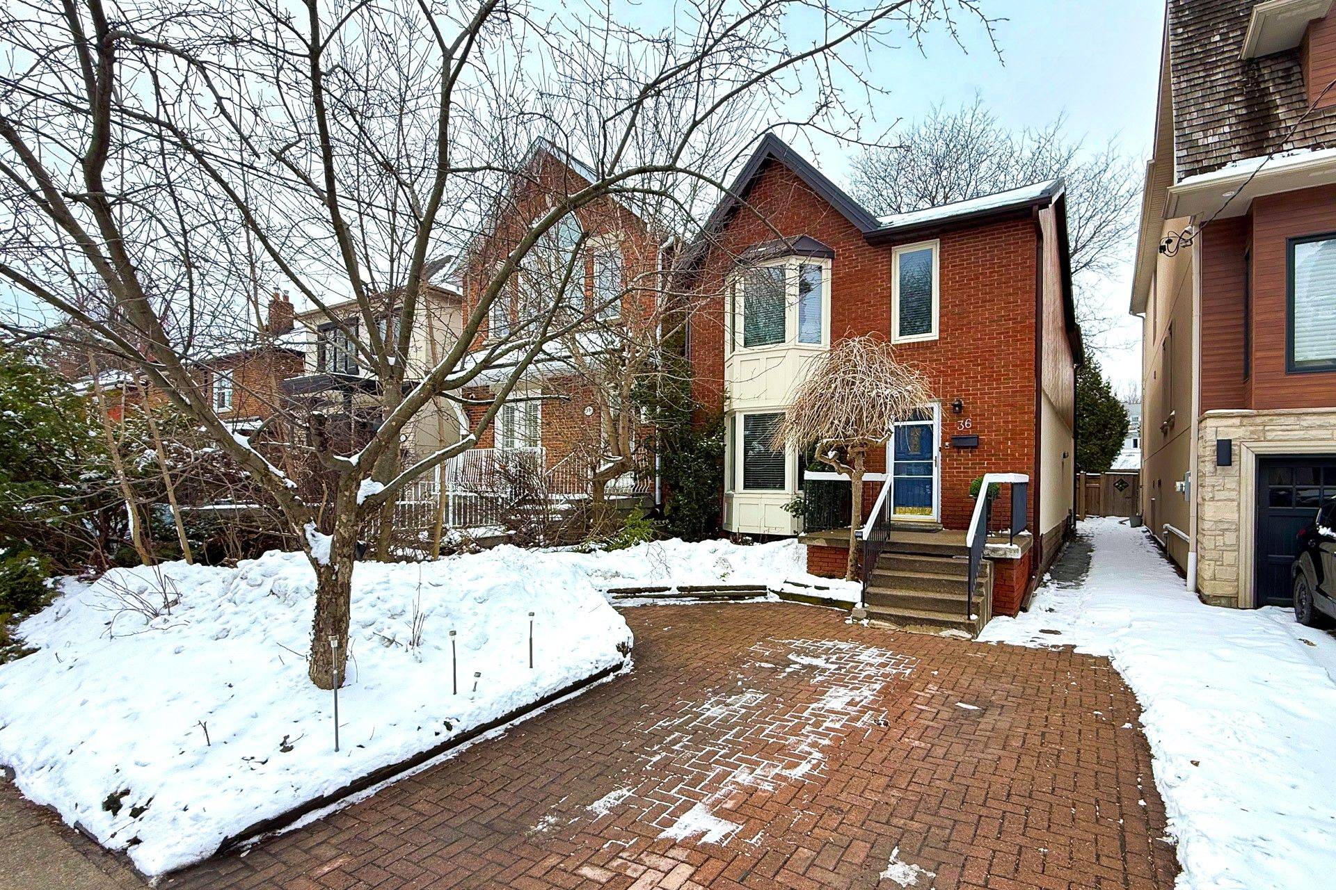 36 Banff RD, Toronto C10, ON M4S 2V5