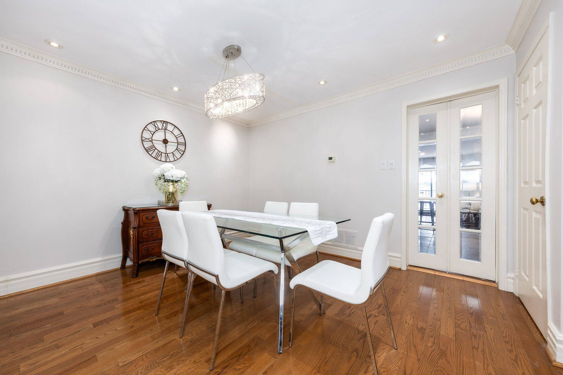 36 Banff RD, Toronto C10, ON M4S 2V5