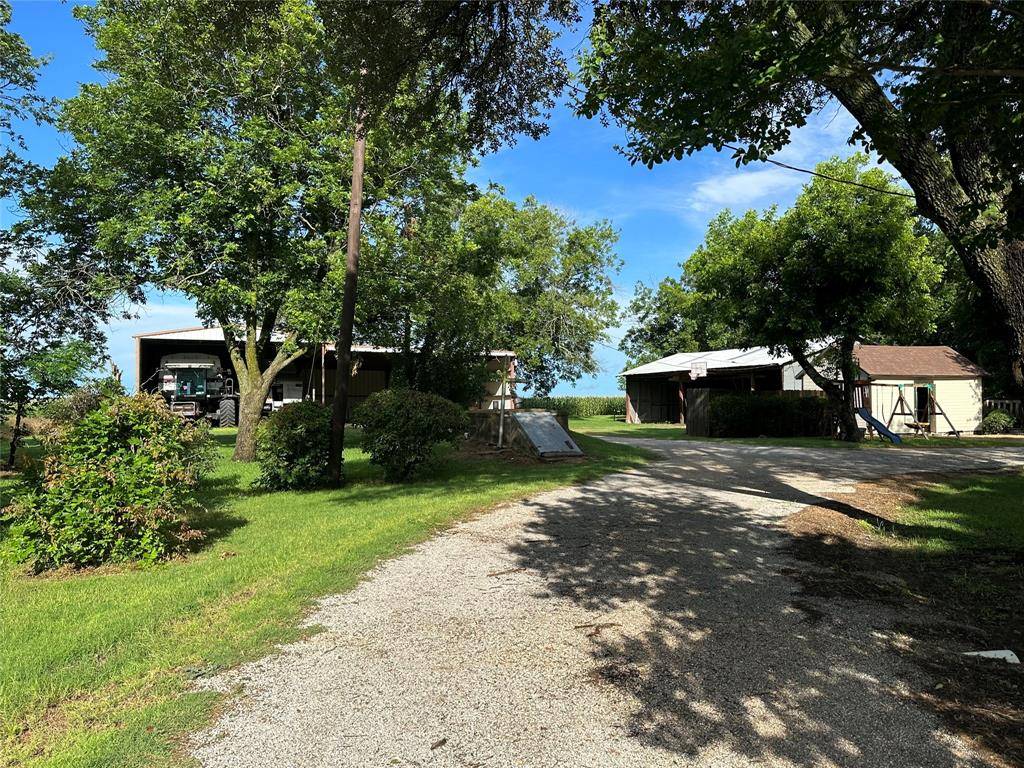 604 Harrel Avenue, Bynum, TX 76631