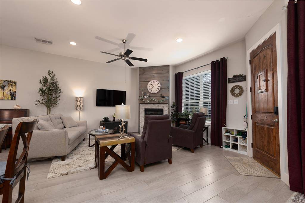 4822 Empire Way, Irving, TX 75038