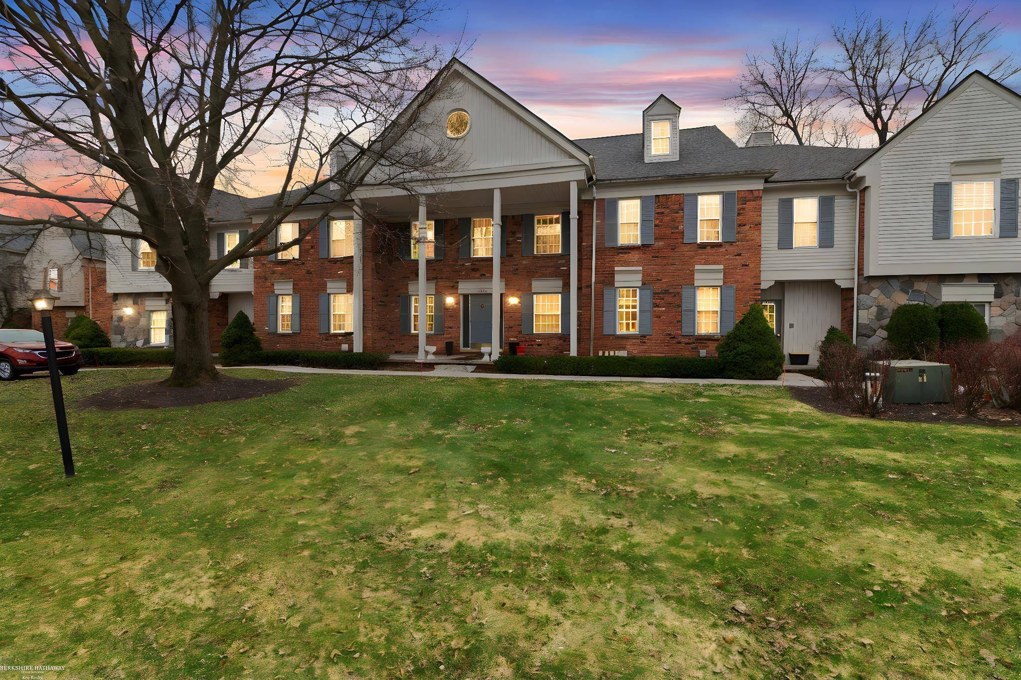 1645 Huntington PARK, Rochester Hills, MI 48309