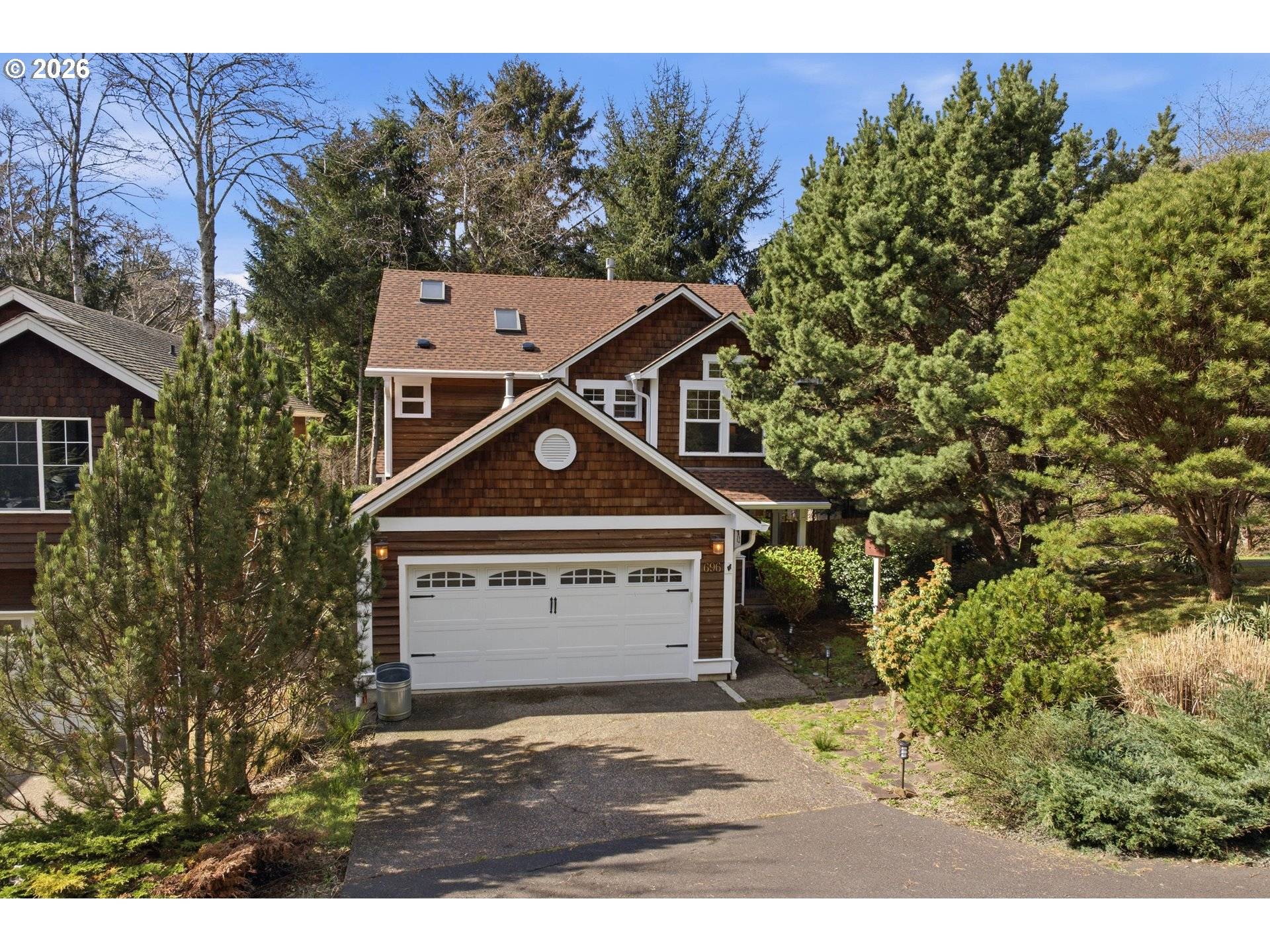 696 N HEMLOCK ST, Cannon Beach, OR 97110