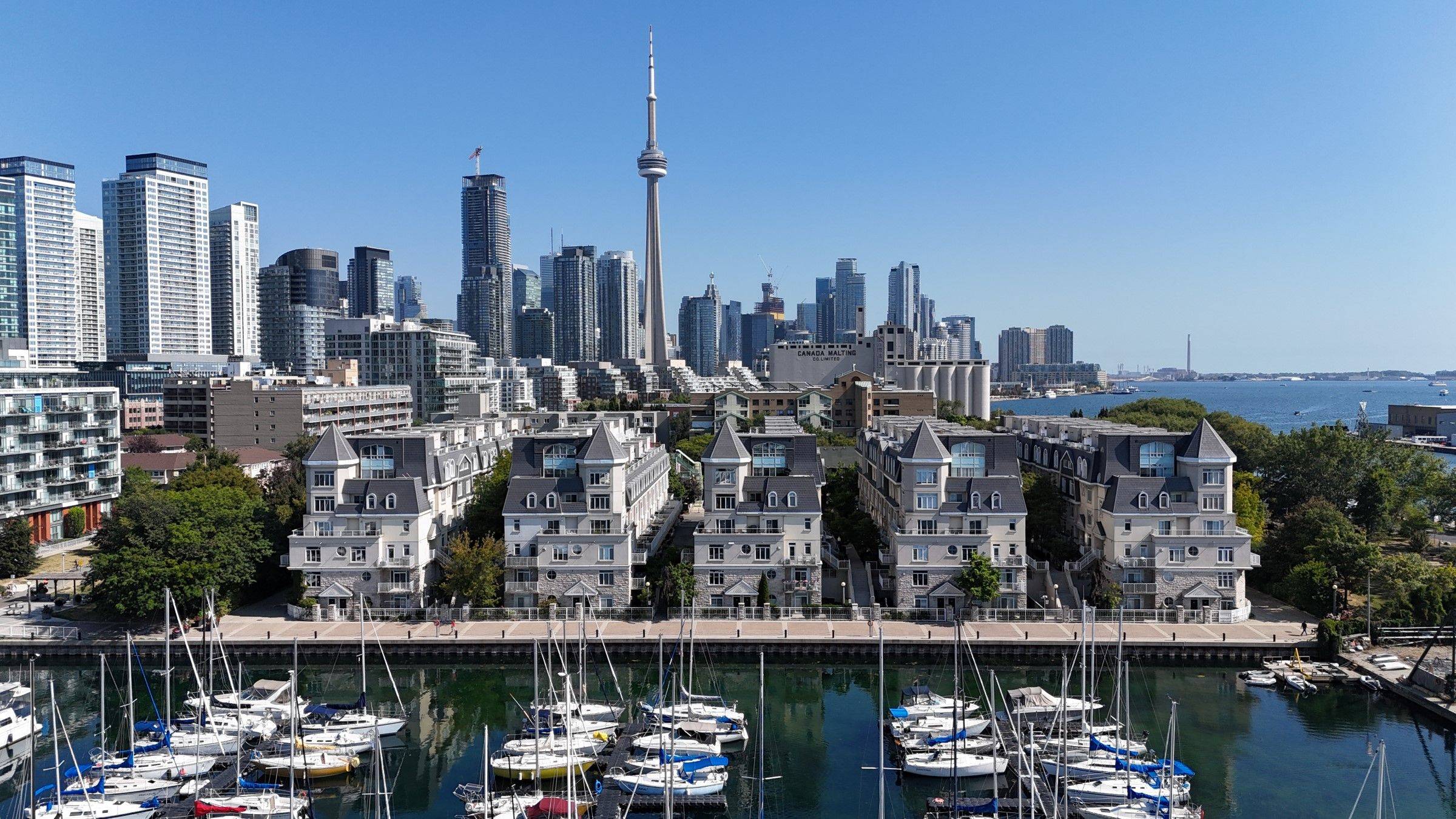 36 Stadium RD #579, Toronto C01, ON M5V 3P4