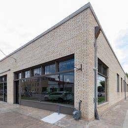 3100 Commerce Street, Dallas, TX 75226