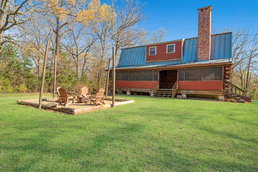 9327 HWY 82 E, Blossom, TX 75416