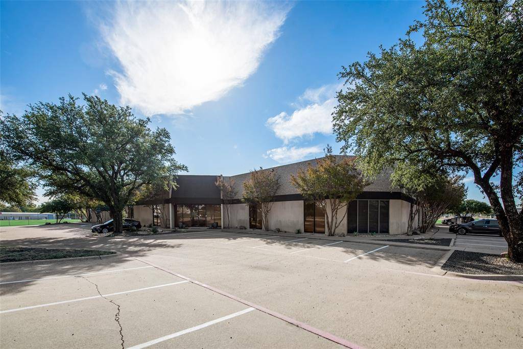 400 E Centre Park Boulevard #101, Desoto, TX 75115