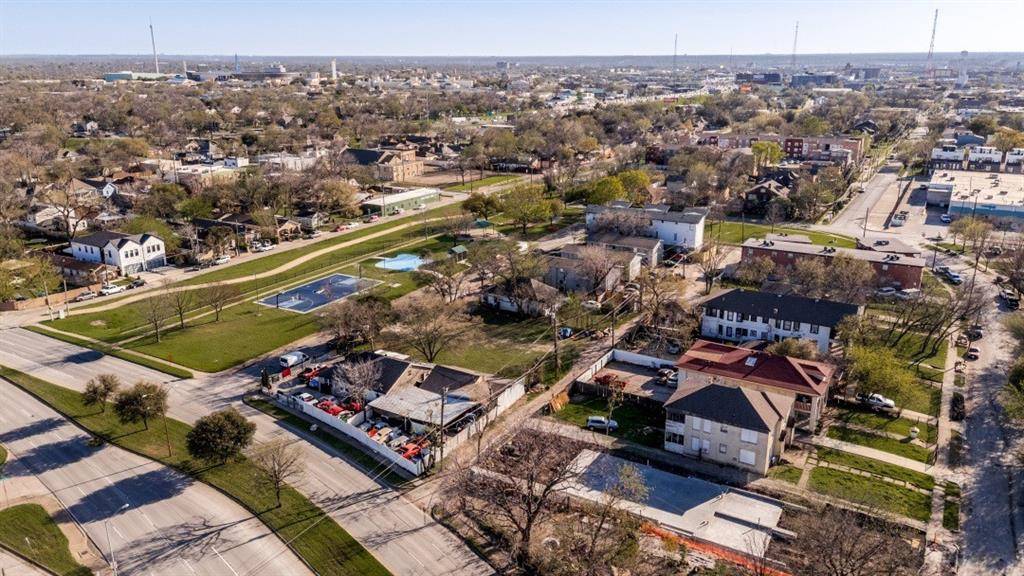 4940 E Side Avenue, Dallas, TX 75214